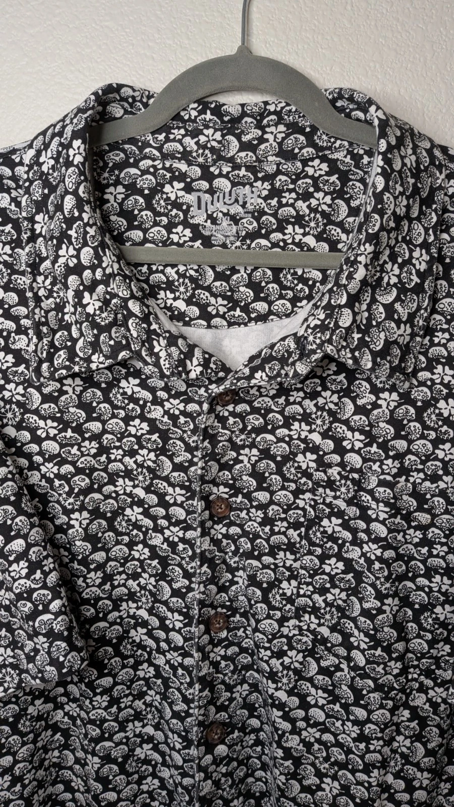 Duluth Trading Shirt Mens 3XL White Magic Mushrooms Button Up Short Sleeve Hike