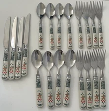 Tienshan GINGERBREAD Man Vintage Stainless Steel Plastic Flatware Set 20 Pieces