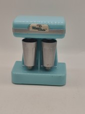 Our Generation MAKE A MILKSHAKE Set For Dolls Machine Cups Shake