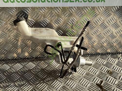 Mercedes A Class A180 Brake Master Cylinder 2015 1.5 Diesel W176. Ab4 - Picture 2 of 9