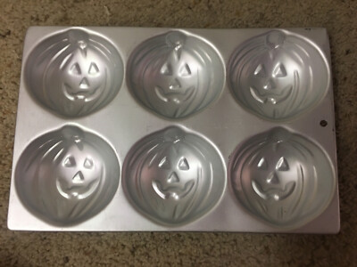 Metal Muffin Cake Pan 6 Halloween Jack O Lantern Each 3  Diameter