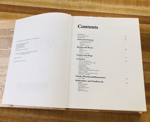 The Collector's Encyclopedia of Antiques Edited By Phoebe Phillips 1993 - Bild 4 von 10