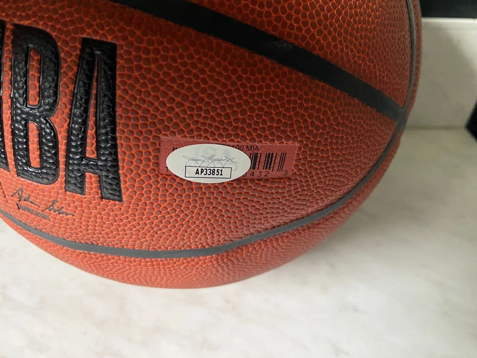 UDONIS HASLEM FIRMADO MIAMI HEAT LOGO NBA BALONCESTO NBA CAMPEÓN 40 FLORIDA JSA Foto 3 de 3