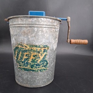 Vintage Jiffy Ice Cream Maker 2 Quart Galvanized Metal Hand Crank Bucket