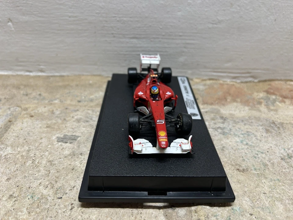 FERRARI 150° ITALIA 2011 FERNANDO ALONSO HOT WHEELS- 1/43 - Immagine 2 di 4