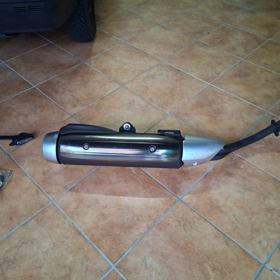  Marmitta Originale  T-max Mai Usata                        - Immagine 2 di 2