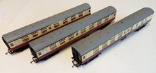 Hornby R2090 Torbay Express Train Pack [coaches only]