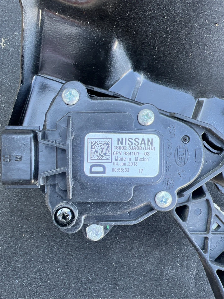 Infiniti JX35 QX60 2013-2020 3,5 L acelerador de piso pedal de gasolina soporte de montaje OEM Foto 2 de 3