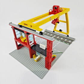 LEGO 4555 - 9V Cargo Station Freight Station Loading Crane 100% complete Original Box / OBA - Excellent