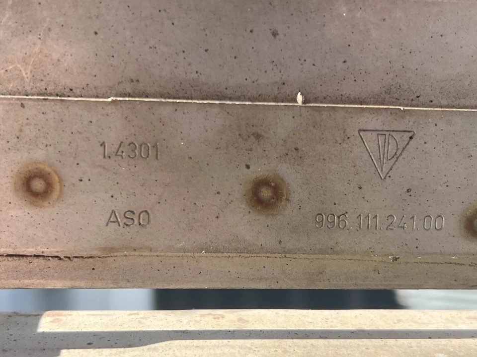 Silenciador de escape trasero Porsche Boxster 986 Foto 3 de 4