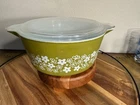 Vintage Pyrex Crazy Daisy Spring Blossom Green Casserole Dish 475 B-2 1/2 w/ Lid