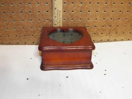 Wooden Jewelry Box, Lid w/ Etched Design on Heart Glass Window - Picture 9 of 9
