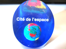 globe terrestre mappemonde inclusion presse papier CITE DE L'ESPACE Toulouse