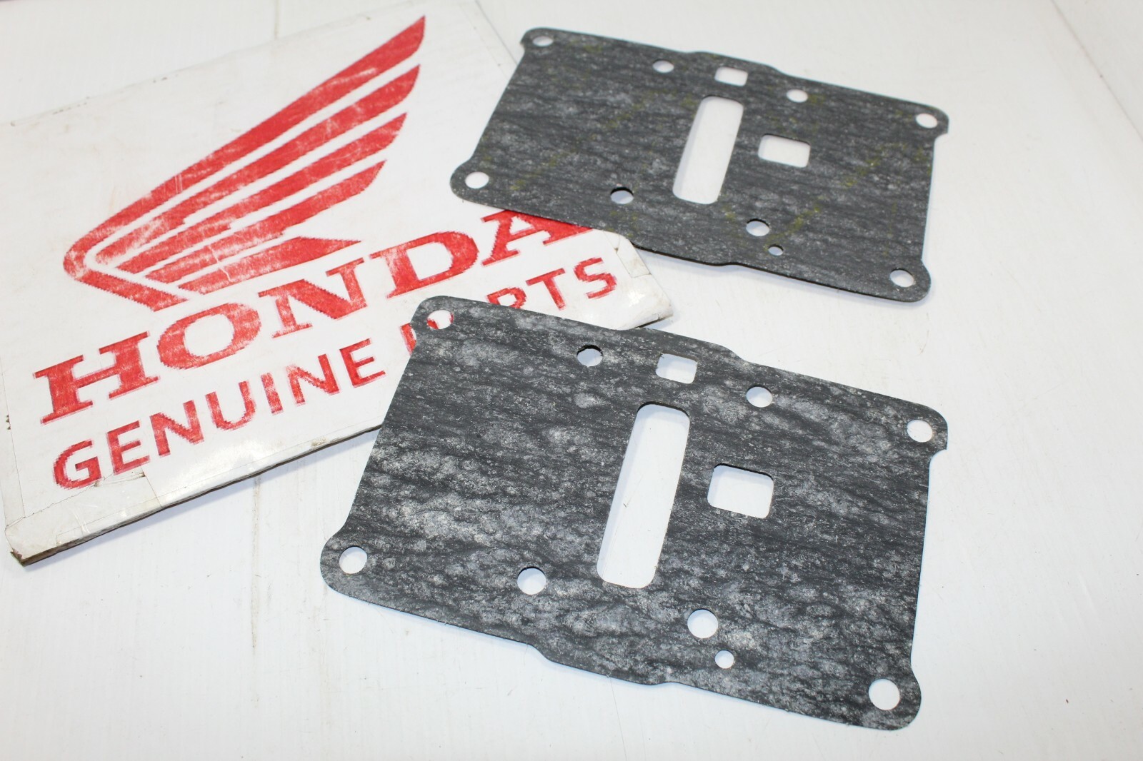 2 GENUINE Honda CB350 CL350 SL350 Cylinder Head Rocker Box Gaskets