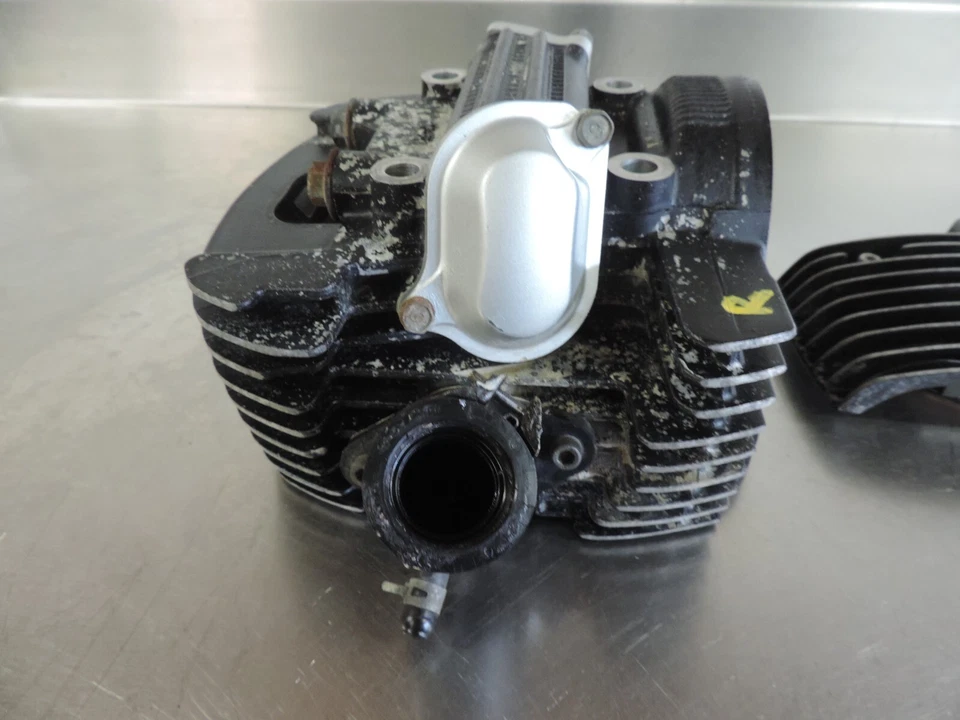 Yamaha V-Star 650 Custom XVS650 2000 culata y árbol de levas trasero Foto 4 de 4