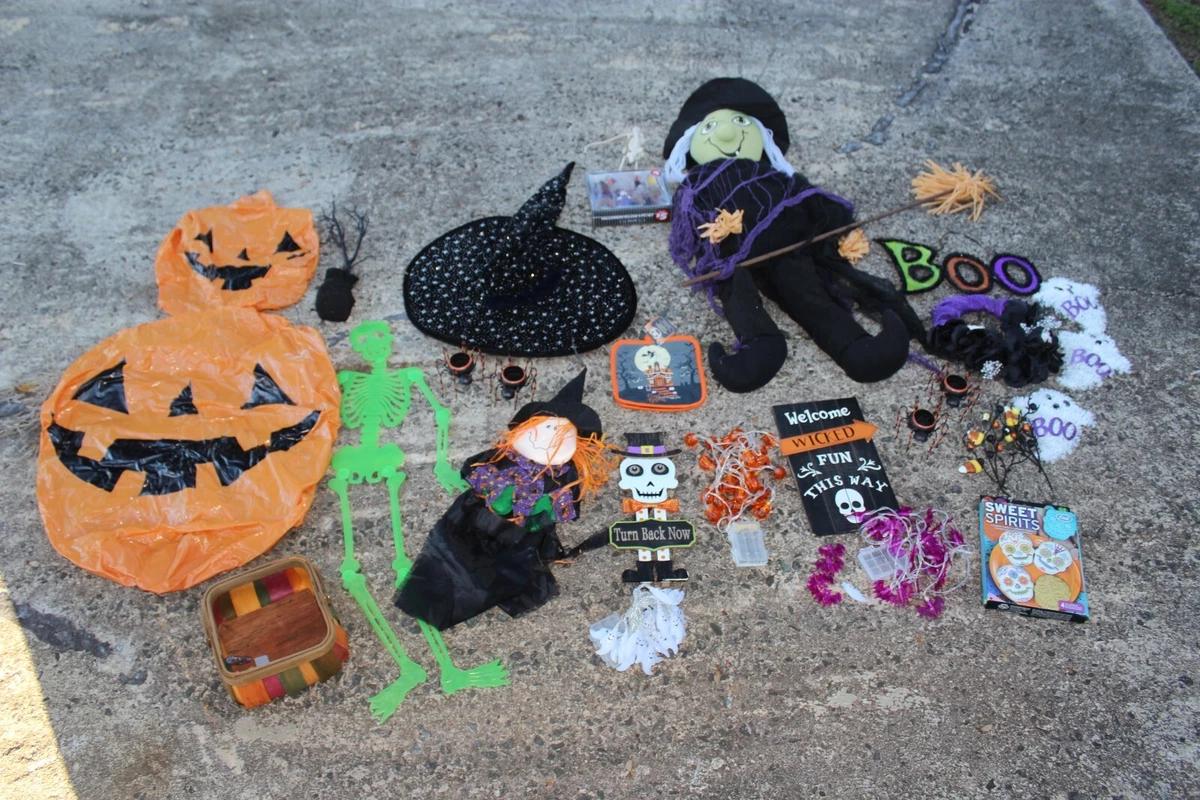Lot of halloween decorations deals