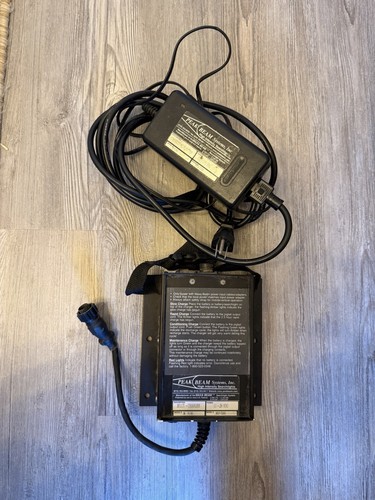 Peak Beam Systems Maxa Beam MBP-5200 Multi Charger & MBP-5003 AC Adapter Power