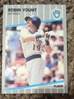Photo of 1989 Fleer #200 Robin Yount Milwaukee Brewers Baseball Card