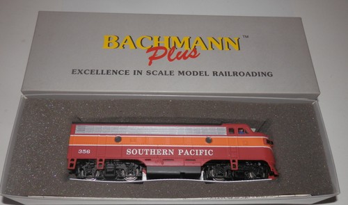 Bachmann Plus HO Scale POWERED Southern Pacific 356 Daylight EMD F7A Loco #11235 | Zustand: Used