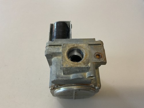 GOODMAN JANITROL AMANA C64769-07 GAS VALVE WHITE RODGERS 36E22 203 - Picture 5 of 5