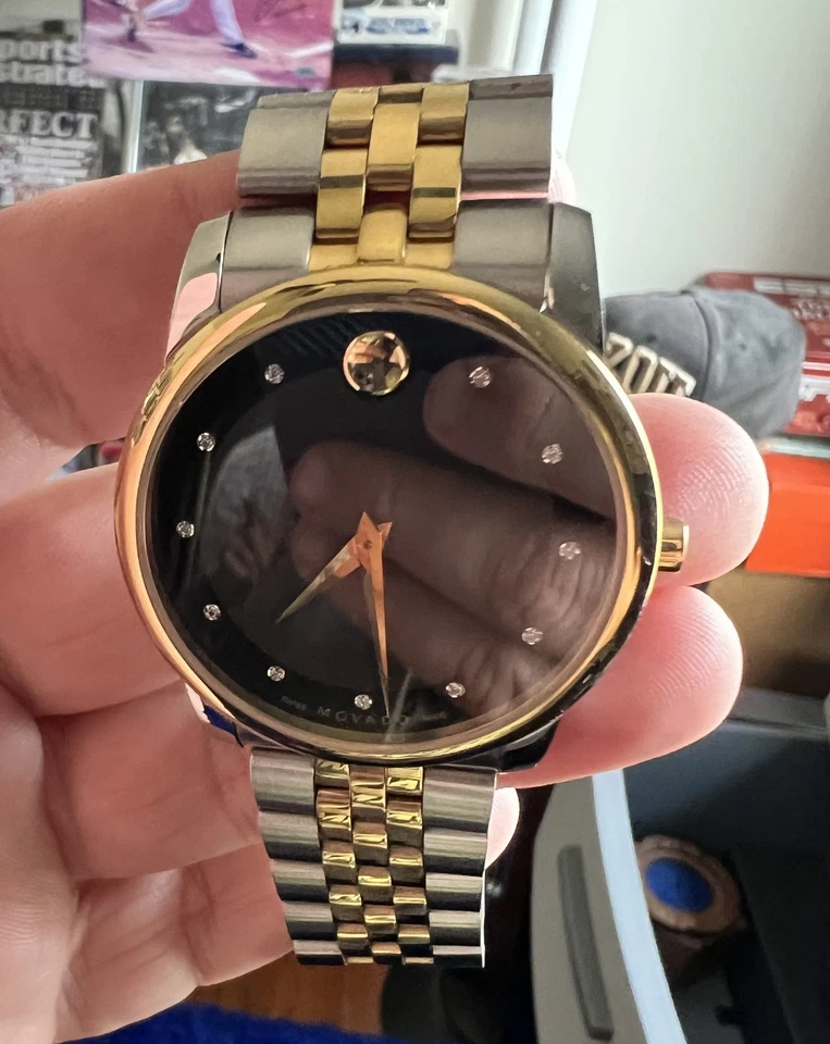 Reloj Hombre Movado Museum Clásico Dos Tonos Diamante Cuarzo 0606879 *NECESITA BATERÍA Foto 4 de 4
