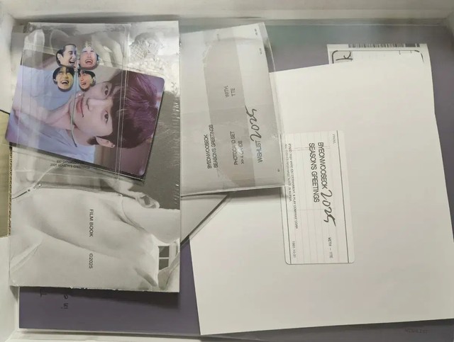 Beon Woo-seok season's greetings