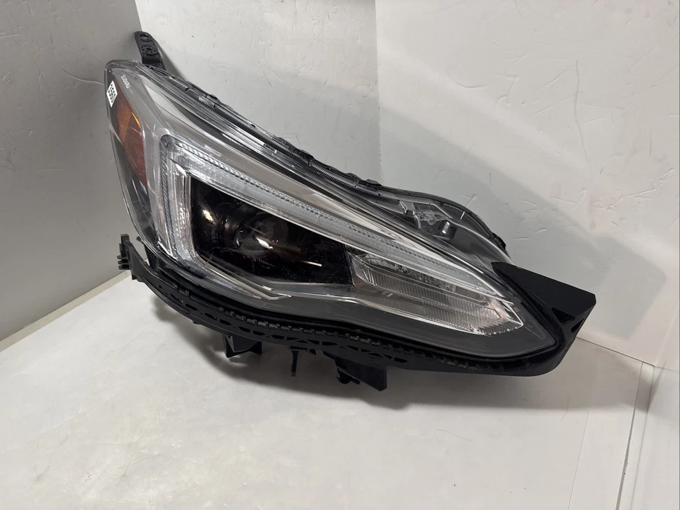 Faro LED pasajero derecho Subaru Crosstrek/Impreza 2021-2023 84002FL602 DAÑOS Foto 3 de 4