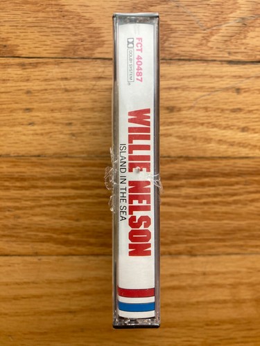 STILL SEALED WILLIE NELSON "ISLAND IN THE SEA" CASSETTE TAPE country neil young - Picture 3 of 3