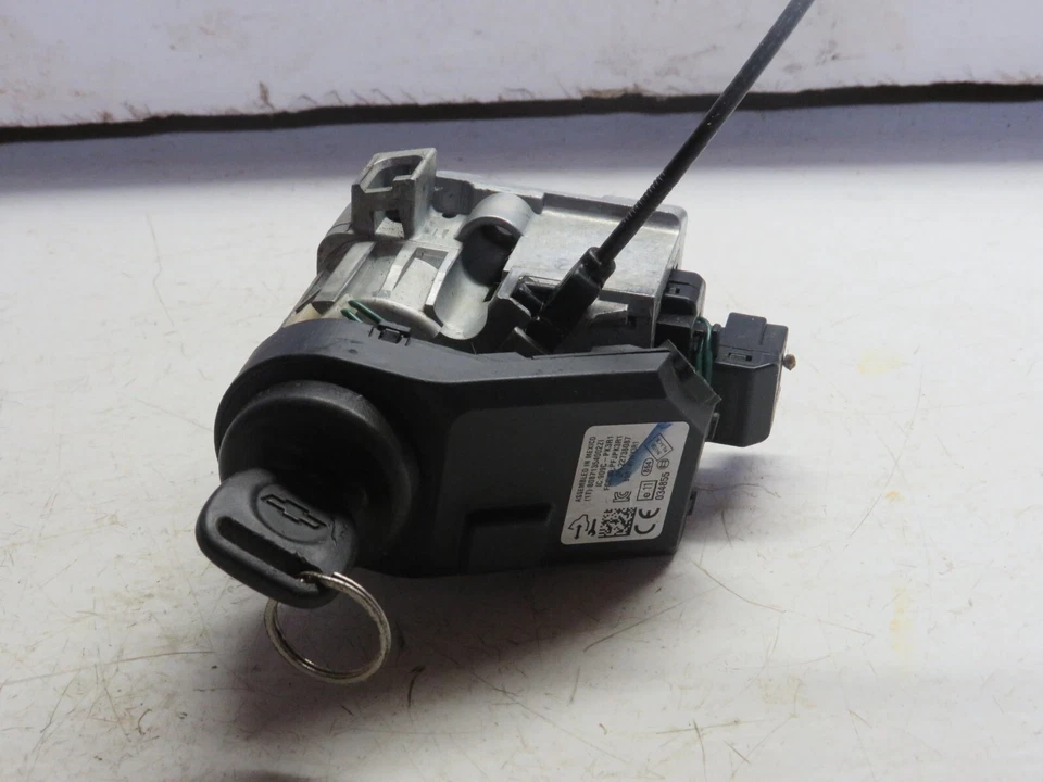 2012 CHEVY  SILVERADO GMC SIERRA IGNITION WITH KEY & IMMOBILIZER - Image 2 of 4