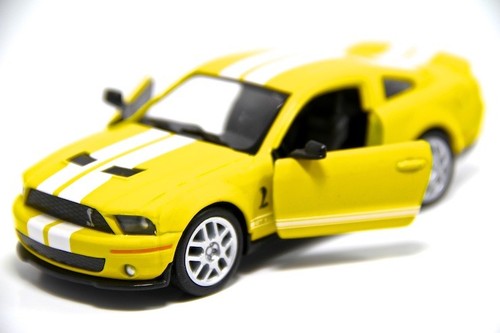 5" Kinsmart 2007 Ford Shelby GT500 Diecast Model Toy Car 1:38 Yellow - Picture 3 of 4