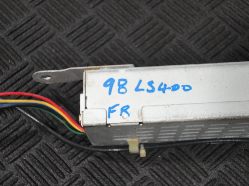 Ecualizador de componentes estéreo Lexus LS400 1998 1999 2000 86240-50020 Foto 2 de 4