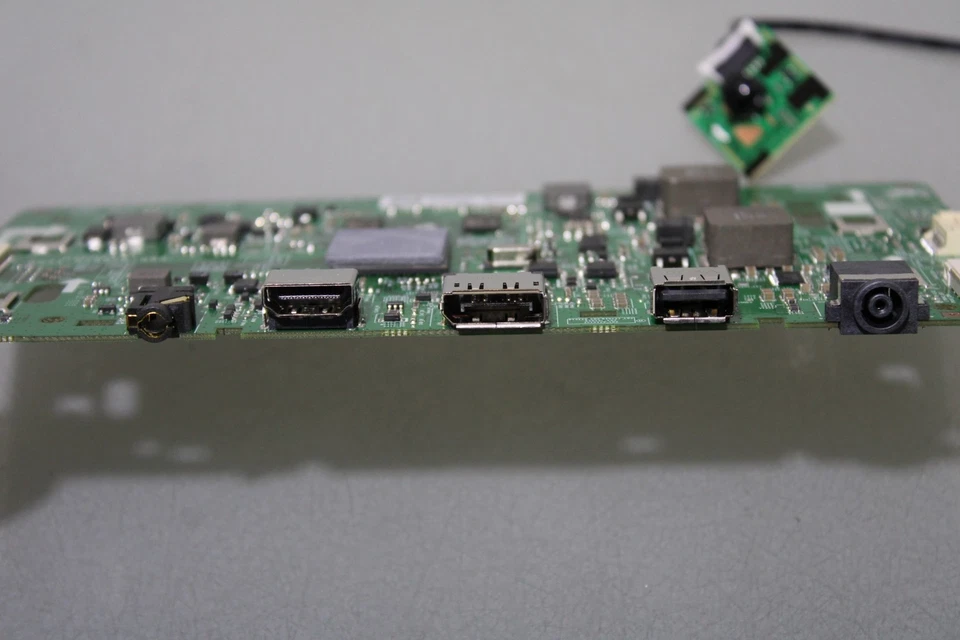 Mainboard-Samsung Odyssey G5 C27G54TQWR Gaming Monitor - QHD, AMD - Bild 3 von 4