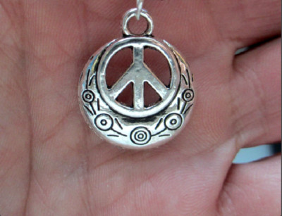 Small PEACE SIGN SYMBOL LOVE Pendant On 20'' 925 Sterling Silver Necklace Women