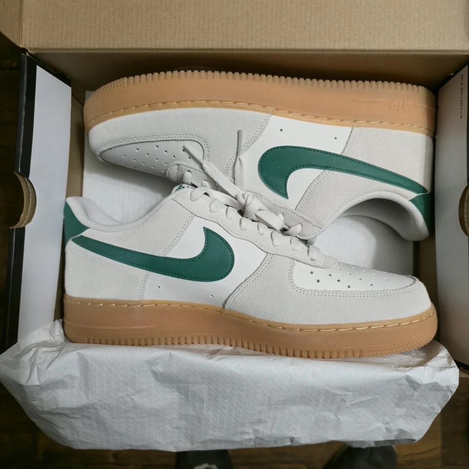 Goma de malaquita AIR FORCE 1 07 LV8 Phantom amarilla talla 11 Foto 2 de 4