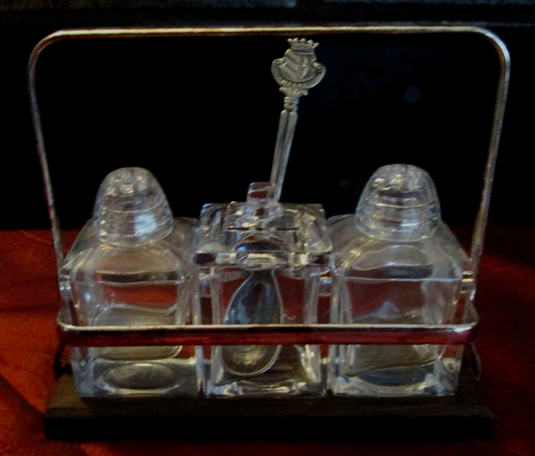 Art Deco Menage aus Glas & Holz 4 Teile Salz-Pfefferstreuer Senftopf 50er Jahre