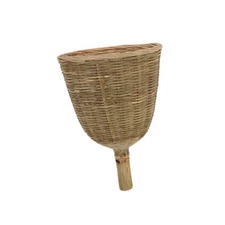 Bamboo Woven Bee Cage Efficient Beekeeping for Beginners Bee Catching Basket
