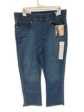Levi Strauss Signature Totally Shaping Pull On Capri Jeans 10