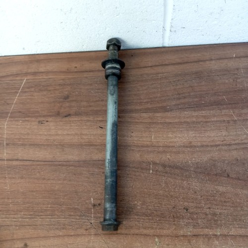 Honda Fireblade Hinterrad Spindel Achswelle OEM