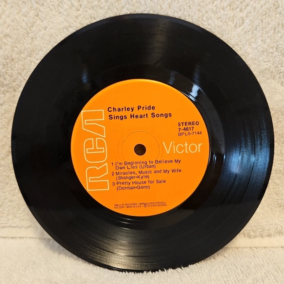 Charley Pride Sings Heart Songs - 11972 RCA Victor 7" 33 RPM EP Mini Album NM Foto 4 de 4