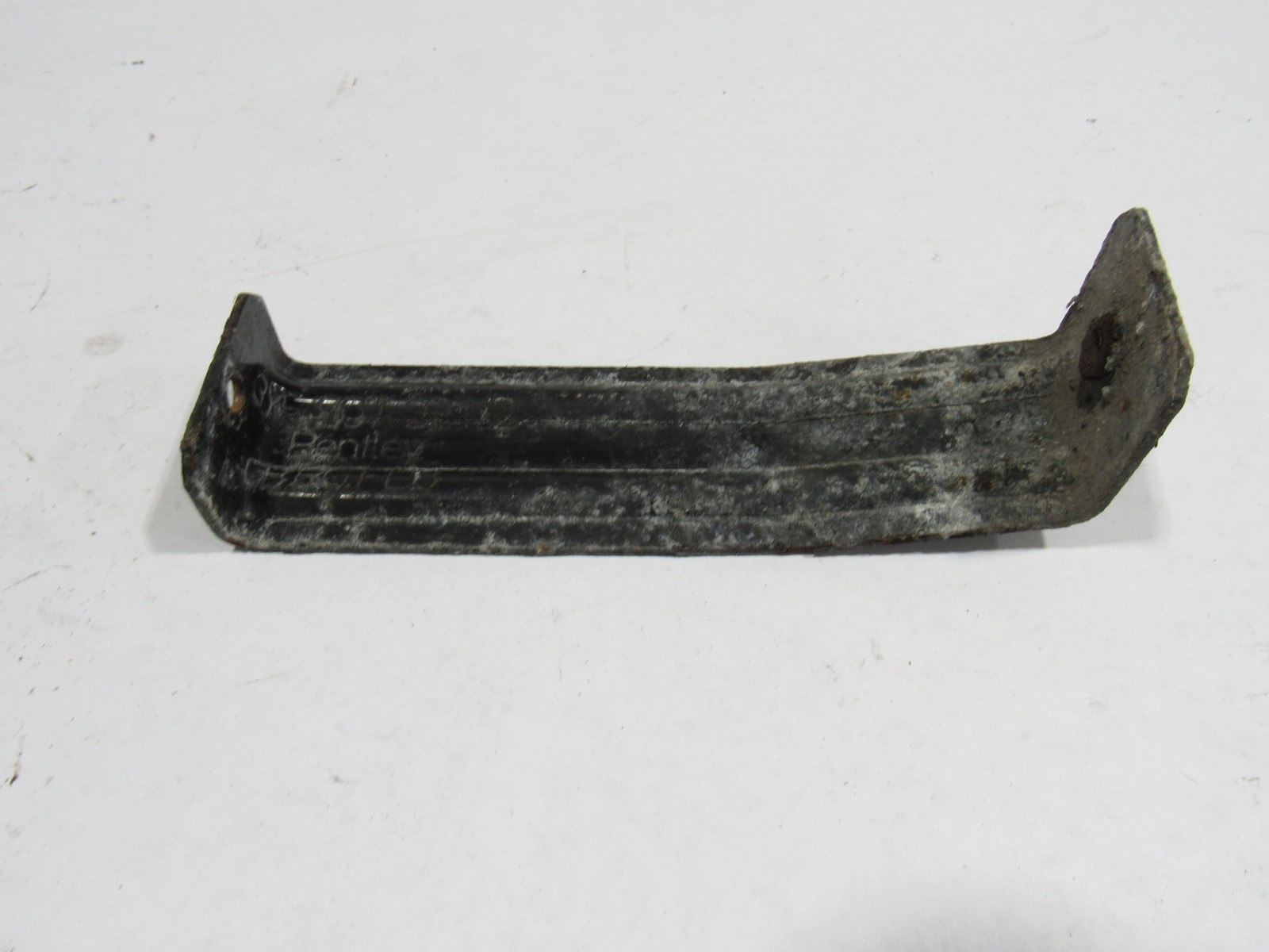 10-20 Bentley Mulsanne 2012 Rear Left Driver Bumper Bracket Mount Support :O