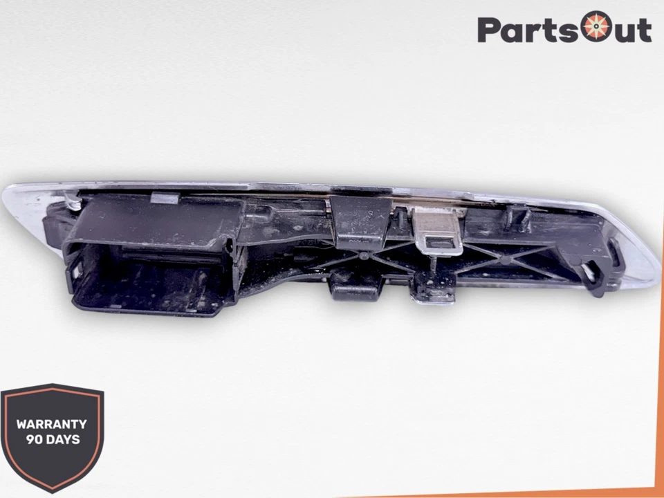 BMW 550I XDRIVE 2014-2016 - Guardabarros delantero derecho TRIM 733648 Foto 4 de 4