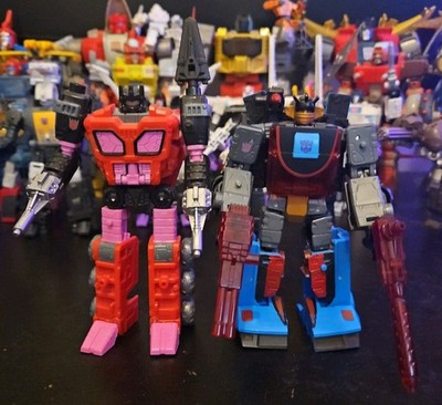 Hasbro Transformers Shattered Glass Voyager Class Slicer and Exo-Suit