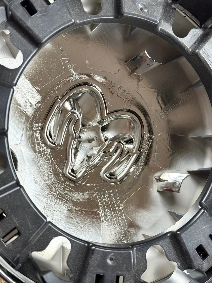 ХРОМИРОВАННЫЙ ЦЕНТРАЛЬНЫЙ КОЛПАК КОЛЕСА ДЛЯ 2003-2018 DODGE RAM 3500 ДВОЙНОЙ ЗАДНИЙ OEM MOPAR НОВЫЙ - Изображение 3 из 4