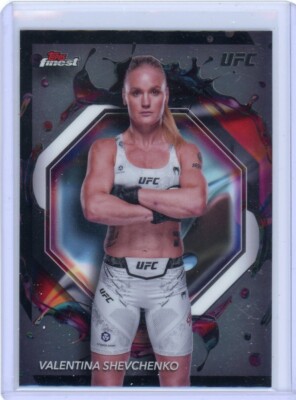 Carte Valentina Shevchenko 2024 Topps Finest Intimidators Déchirure 35/75