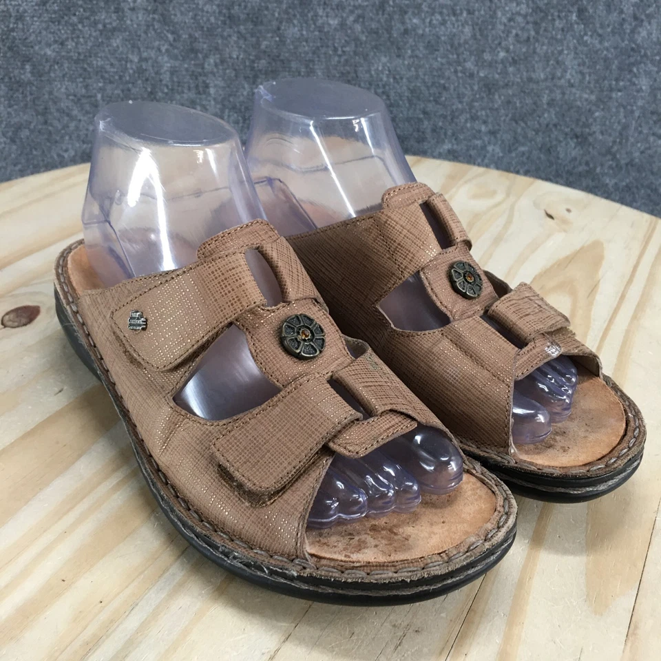 Sandálias femininas Finn Comfort 37 slide couro bege gancho e laço salto cunha - Imagem 3 de 4