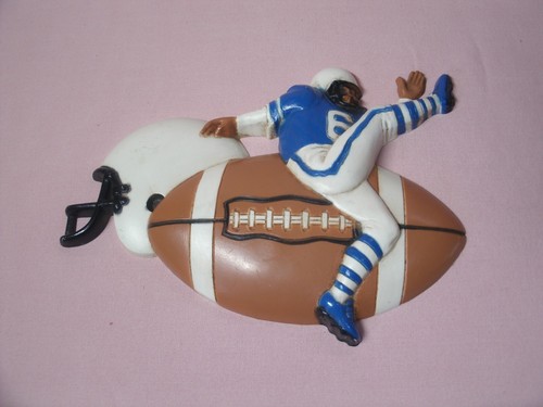 VTG BURWOOD SPORTS HANGING WALL PLAQUE DECOR BASKETBALL, FOOTBALL, BASEBAL USA - Picture 4 of 22