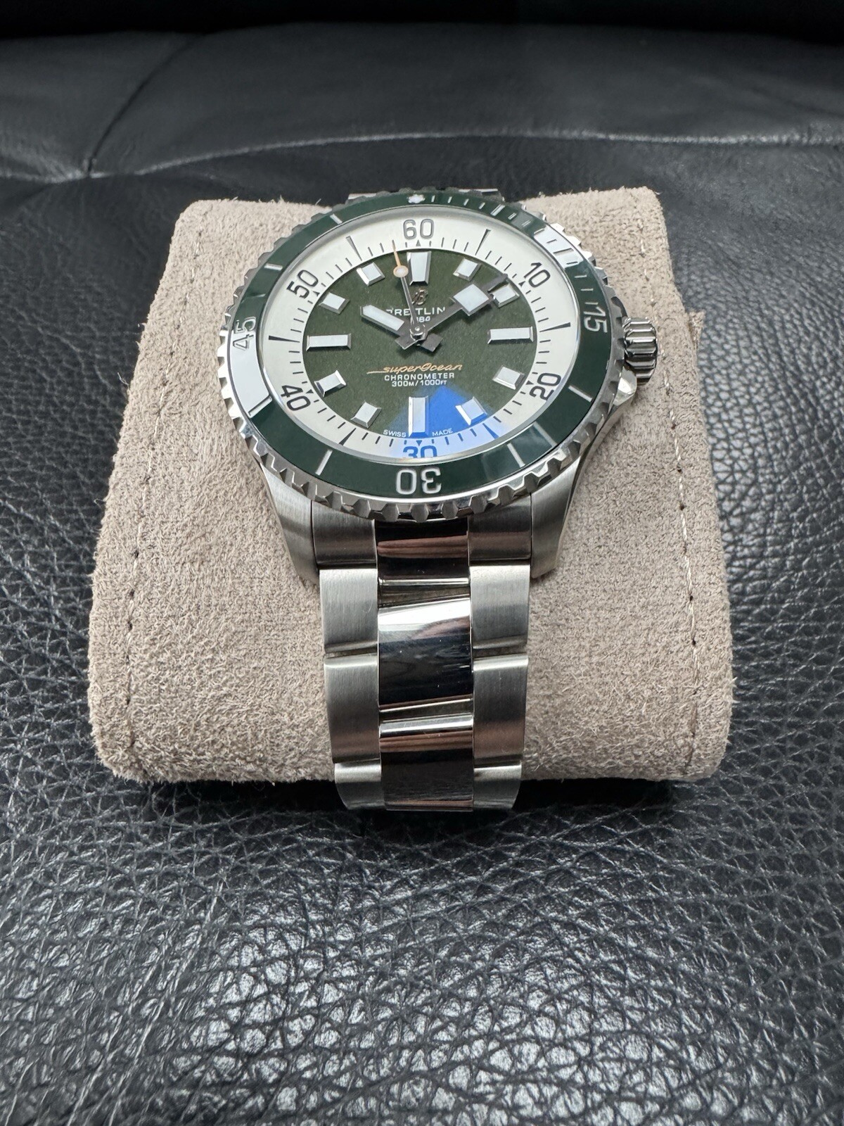 BREITLING AUTOMATIC SUPEROCEAN 44.GREEN DIAL.BOX,PAPERS & CAP.BRAND NEW. image 3