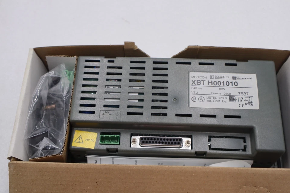 TELEMECANIQUE XBTH001010 DISPLAY UNIT STOCK #2902 - Image 3 of 4