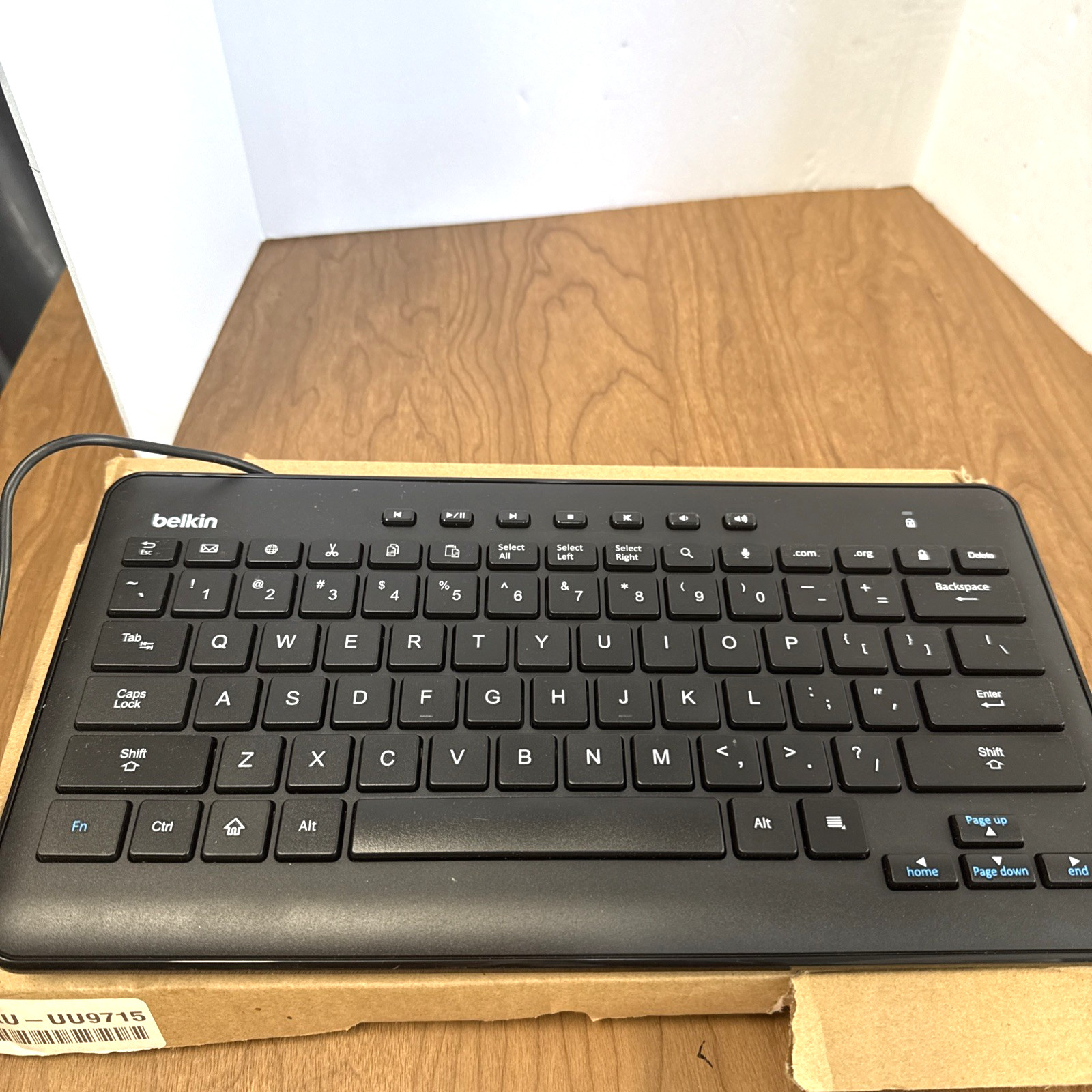 Belkin Wired Tablet Keyboard (EE-WK120SWBBKN 8830 Wired Sams