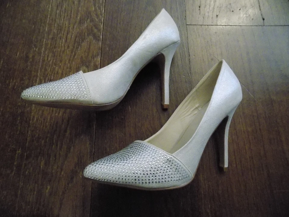 Apt 9 Ivory Metallic Satin Rhinestones Pumps 4" Heels Elegant Sexy Fancy sz 8 - Image 3 of 4